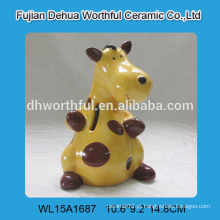 Encantadora girafa em forma de caixa de dinheiro de cerâmica com slot